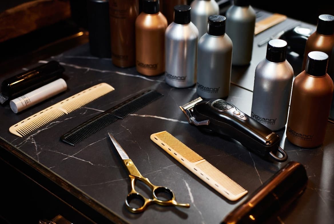 อุปกรณ์ร้านตัดผม